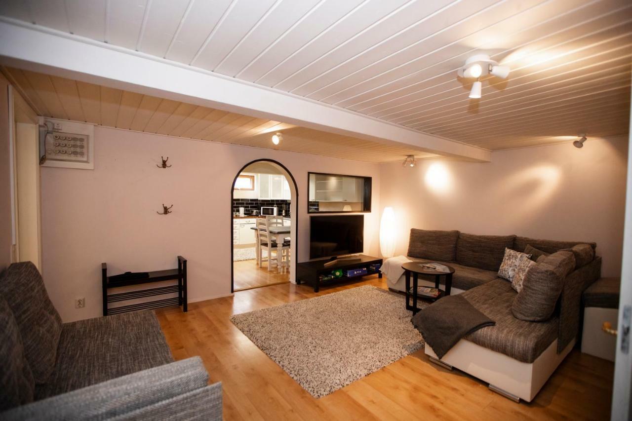 Klintvaegen Apartments マリエハムン エクステリア 写真